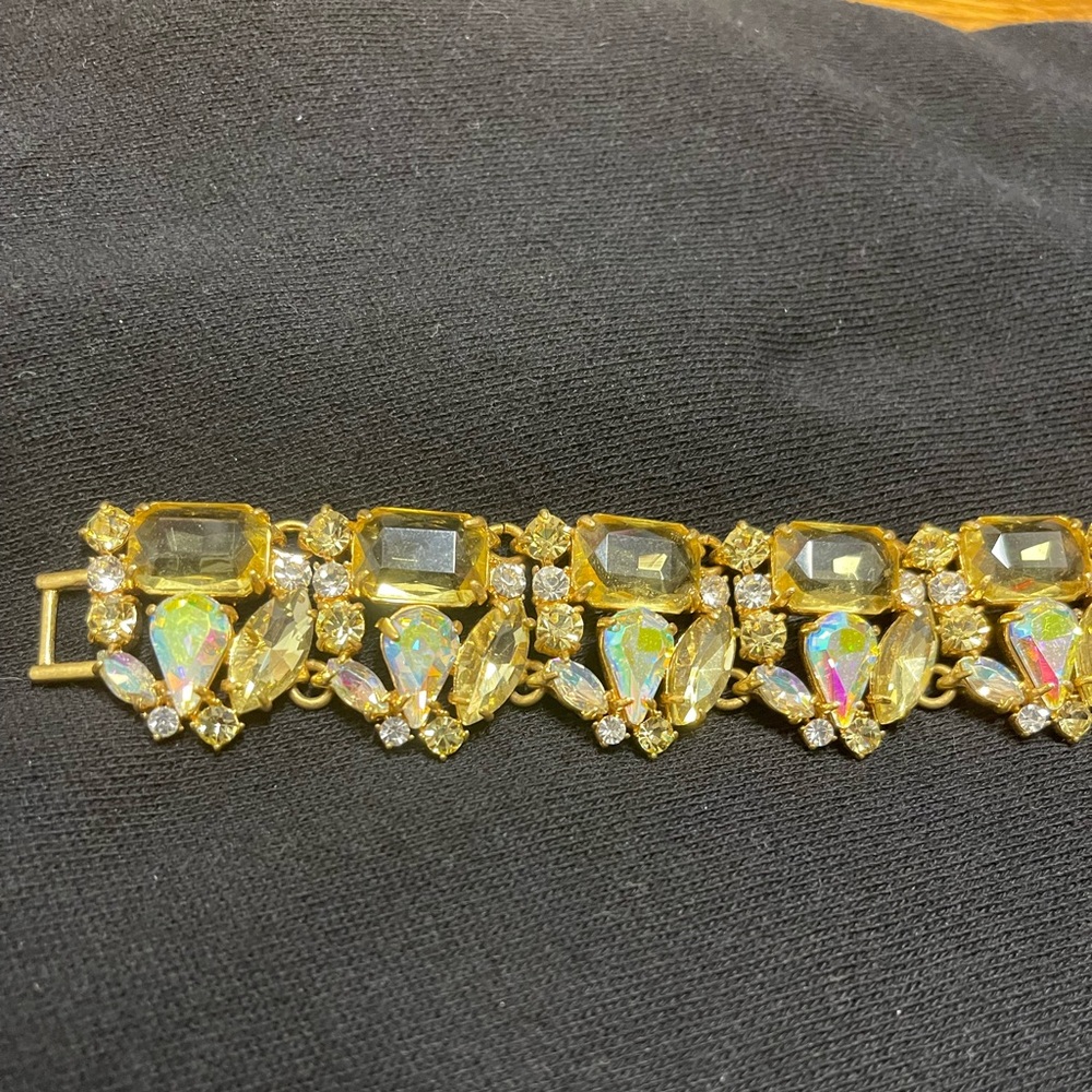 J.Crew yellow glass bead bracelet 🔥🔥 STUNNING!  Sold out online!   Showstopper